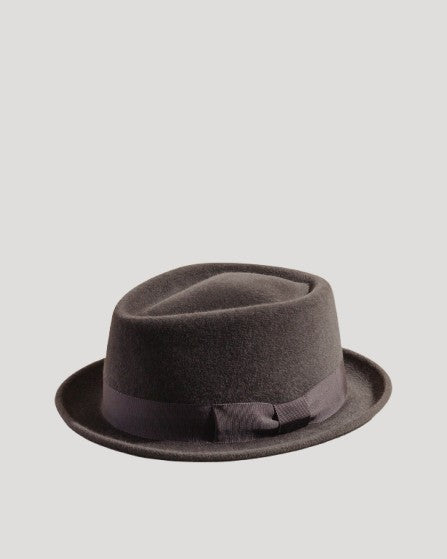 packshot grey