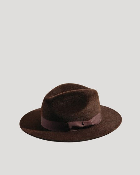 packshot brown