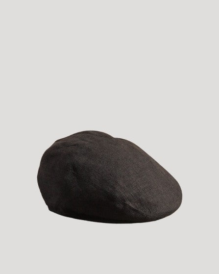 packshot black