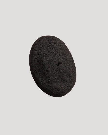 packshot black