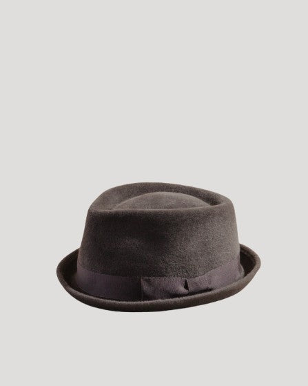 packshot grey