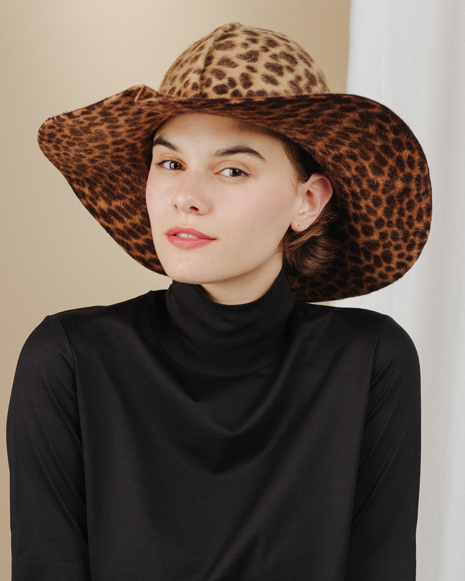 women wear leopard-print