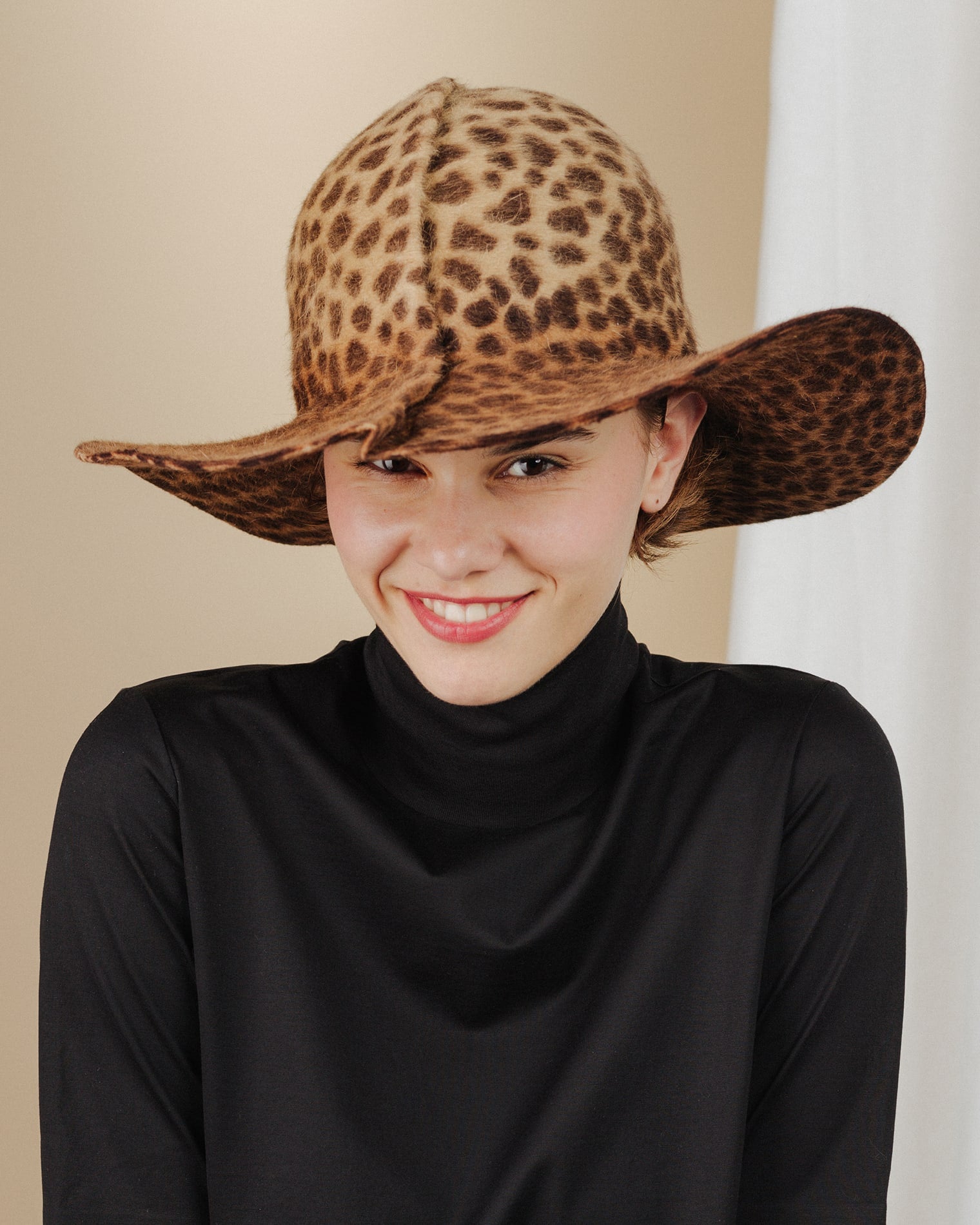 women wear leopard-print