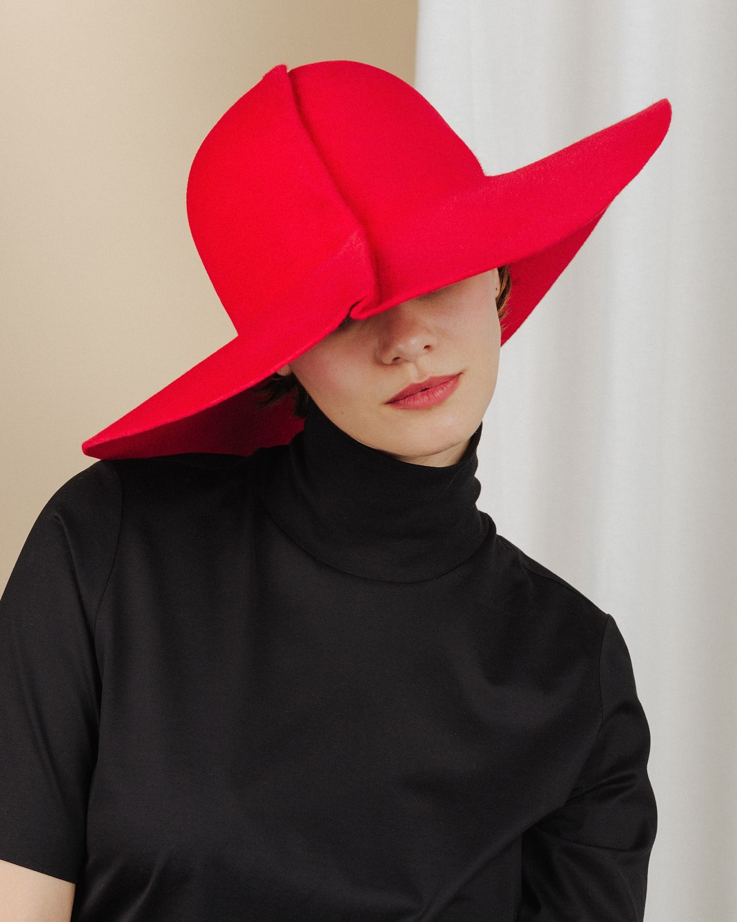 women wear red