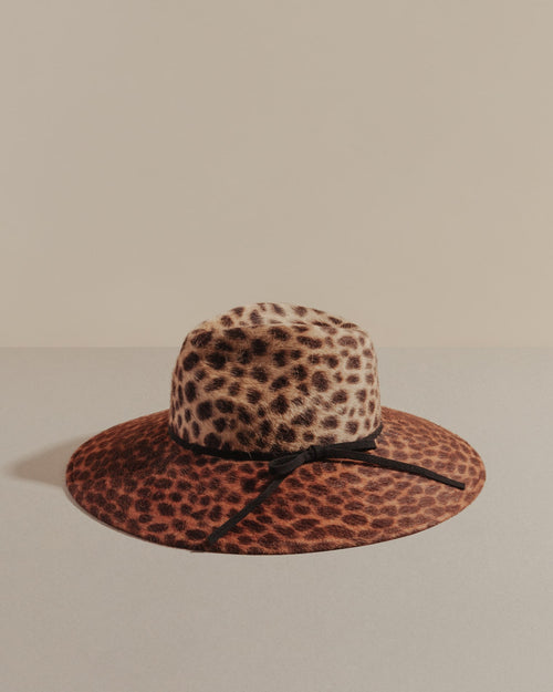 packshot leopard-print