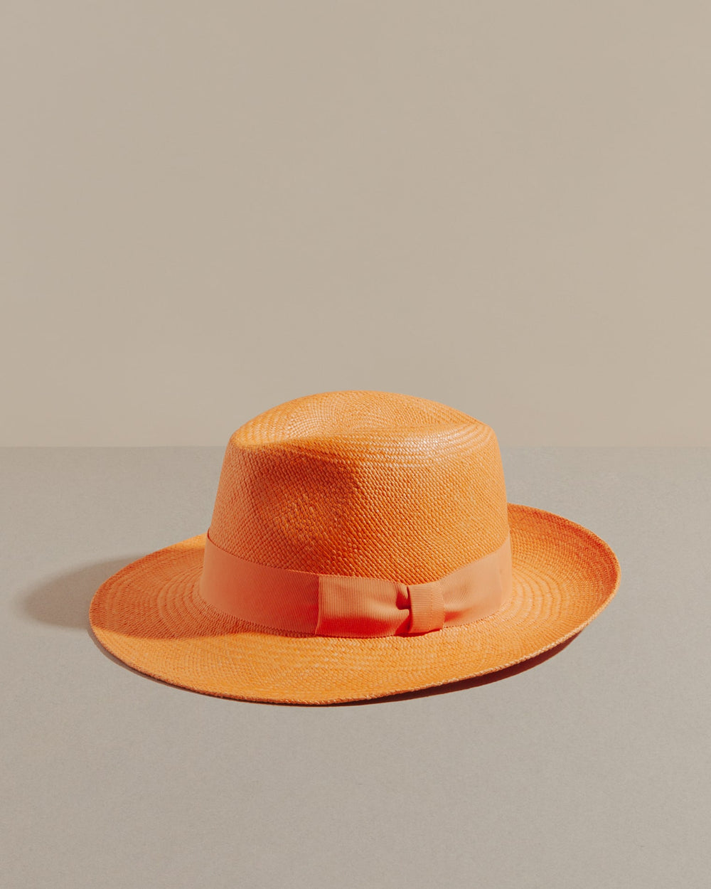 packshot orange