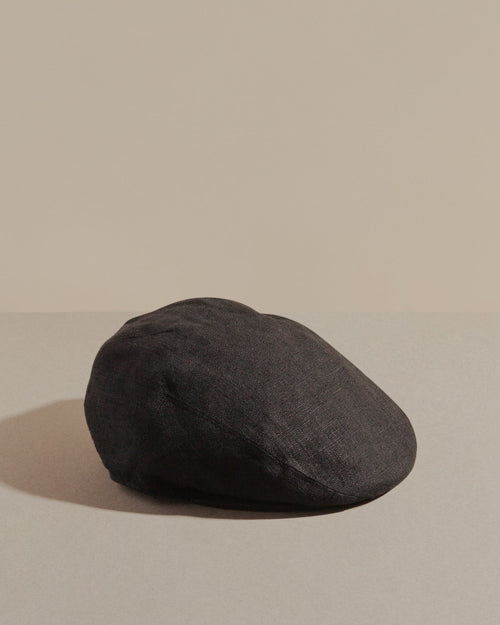 packshot black