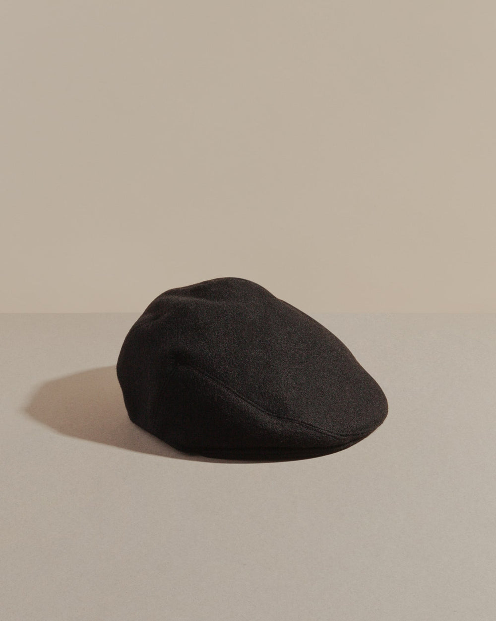 packshot black