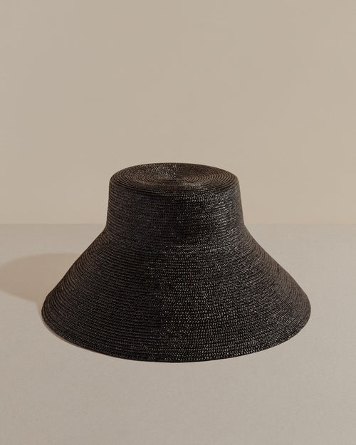 packshot black