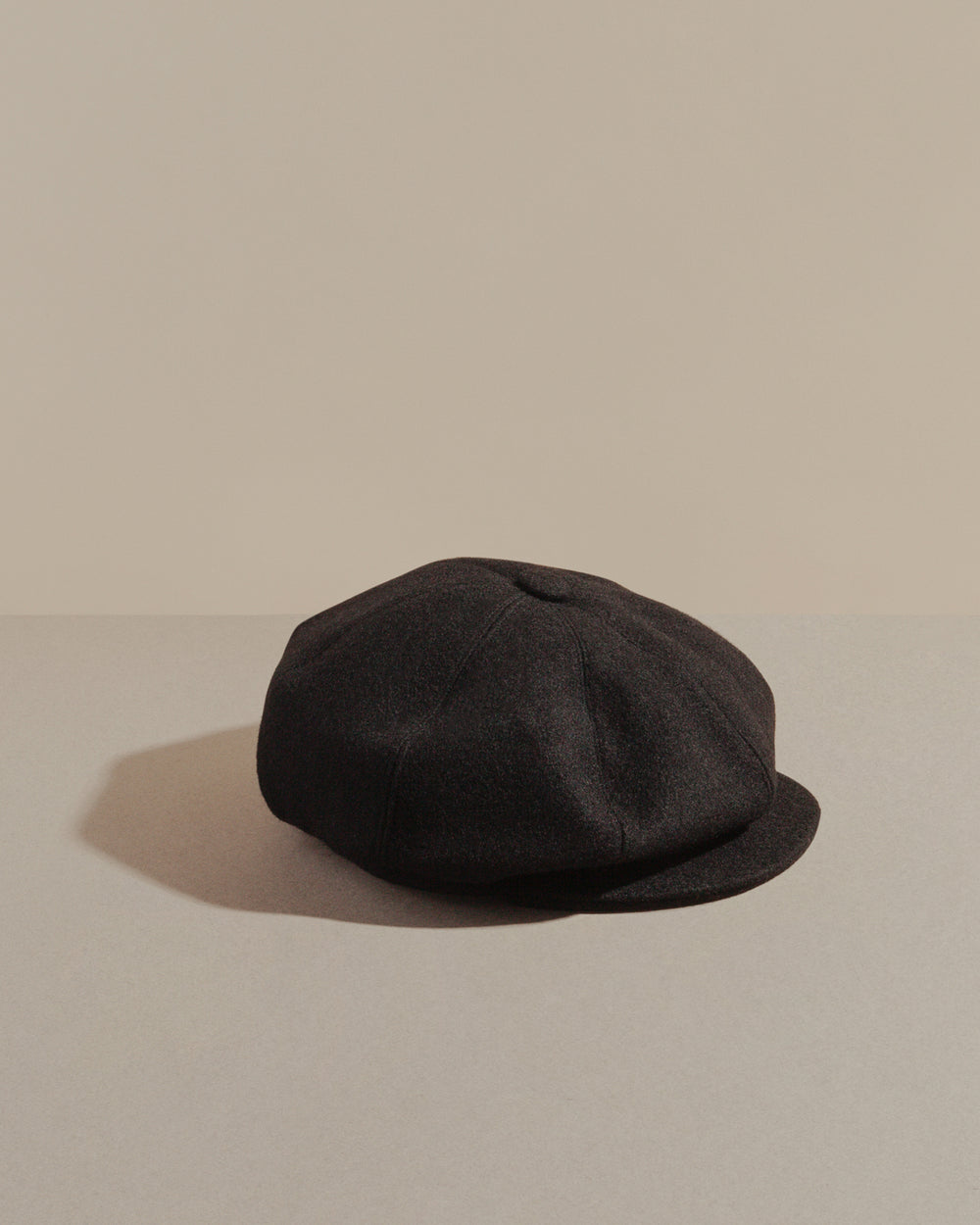 packshot black