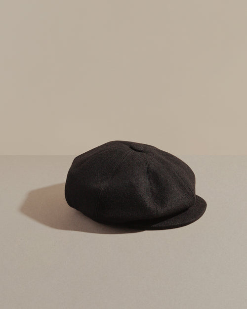 packshot black