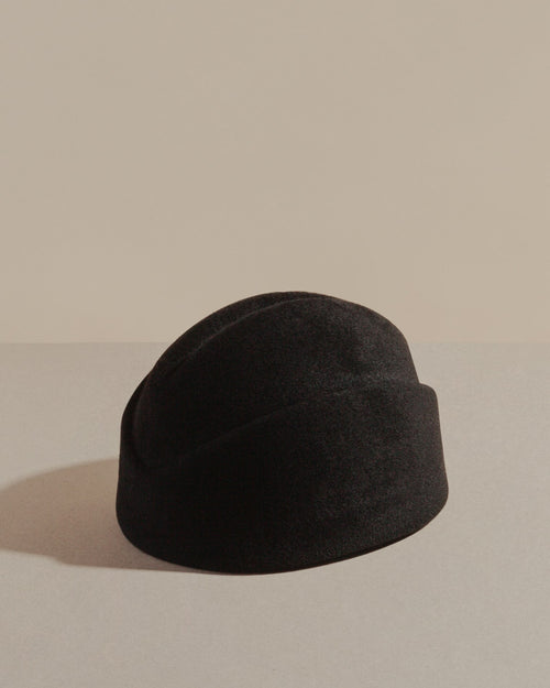 packshot black