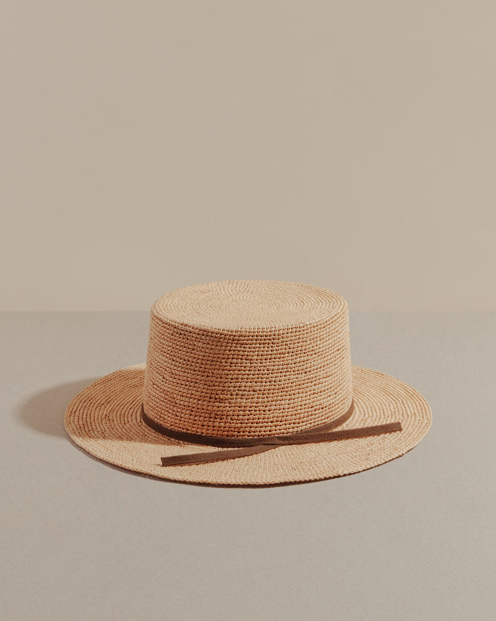 packshot beige