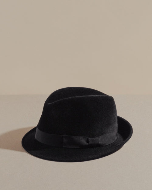 packshot black