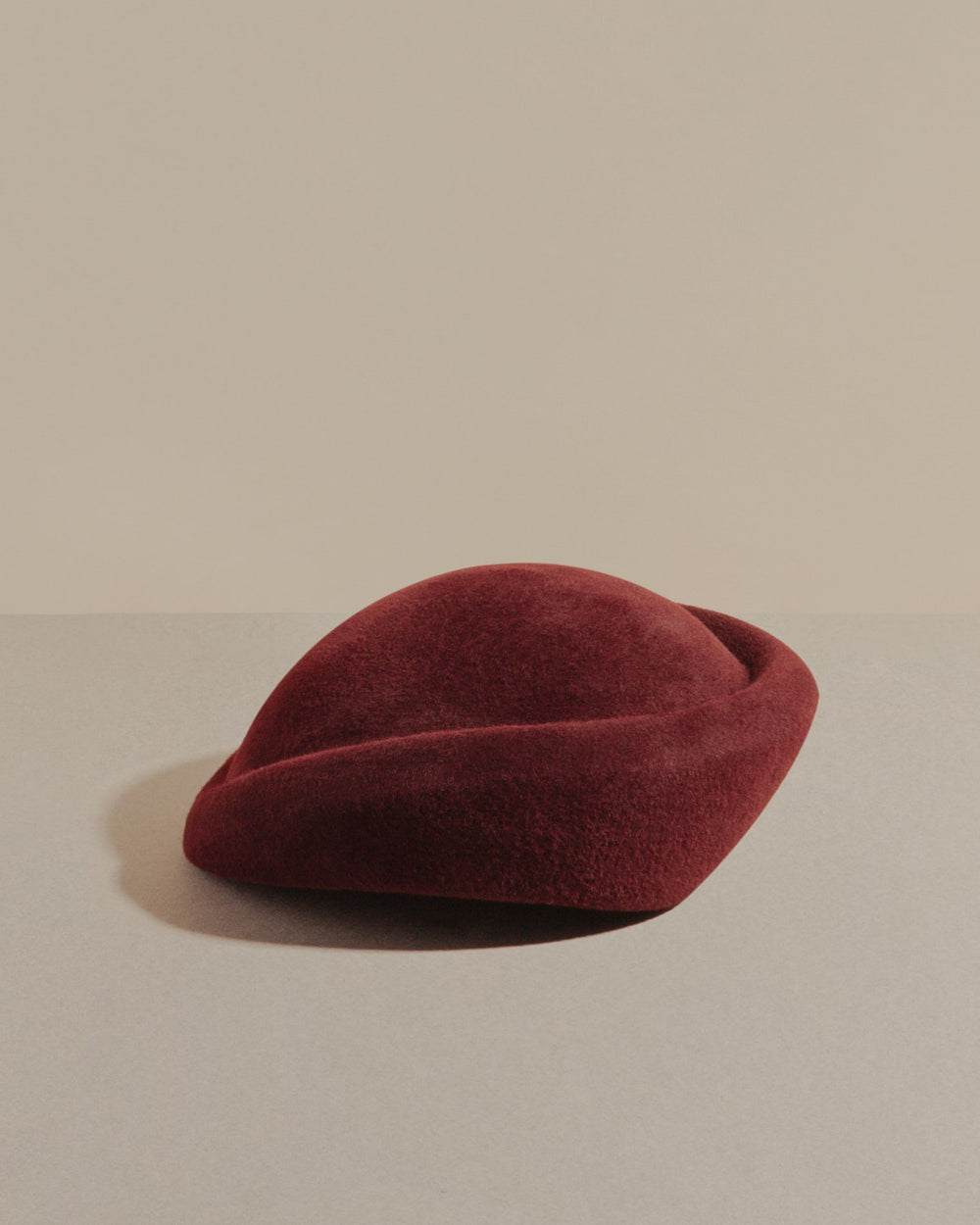 packshot burgundy