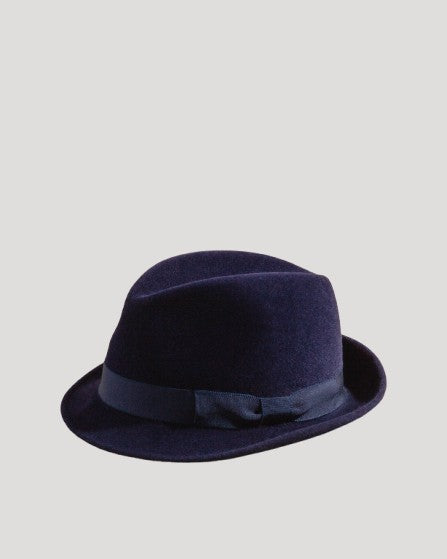 packshot navy