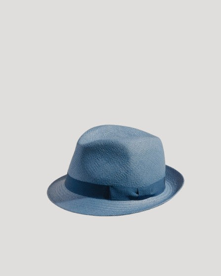packshot blue