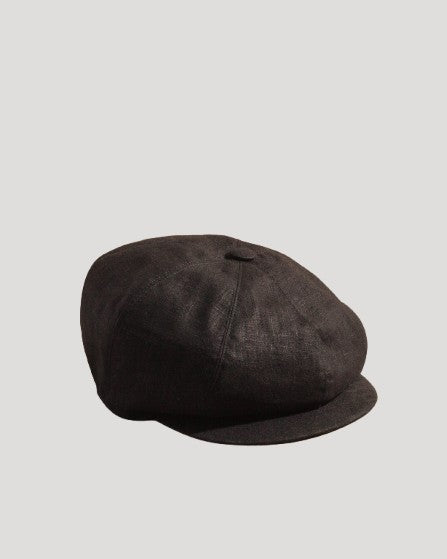packshot black