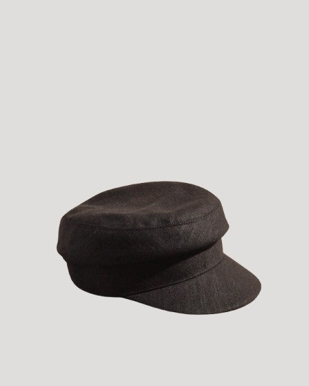 packshot black
