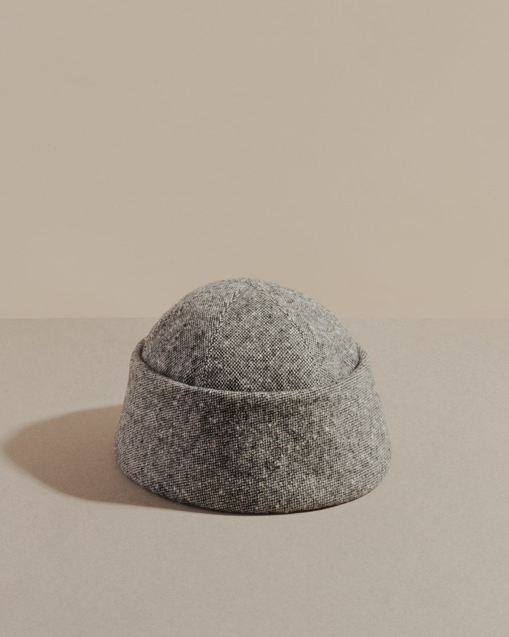 anthony peto beanie laine Black;;;Caviar