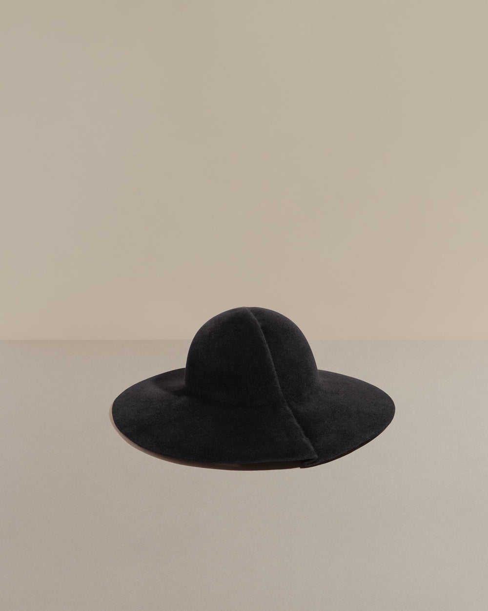 anthony peto capeline plissee feutre Black;;;Leopard Print;;;Red