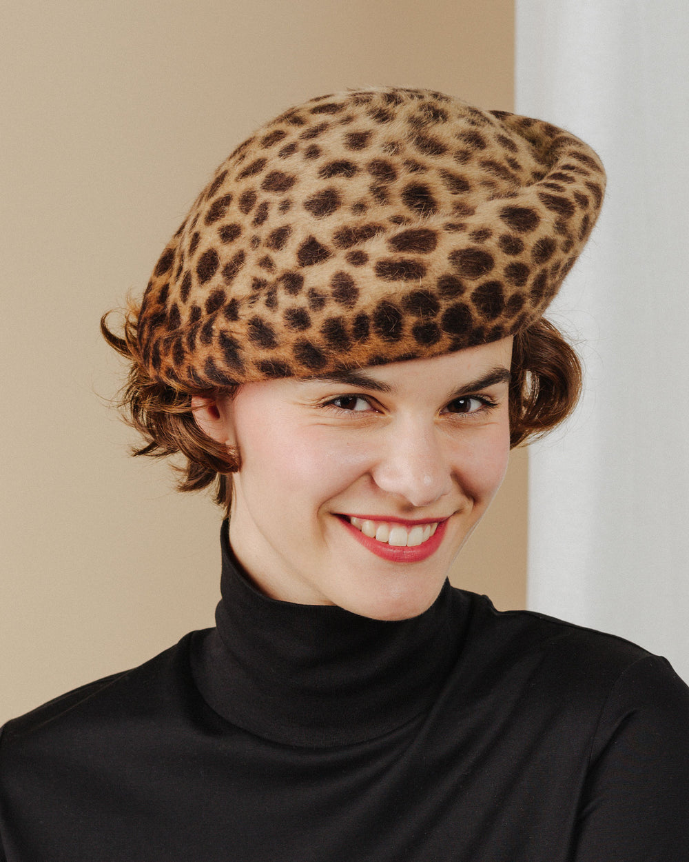 women wear leopard-print